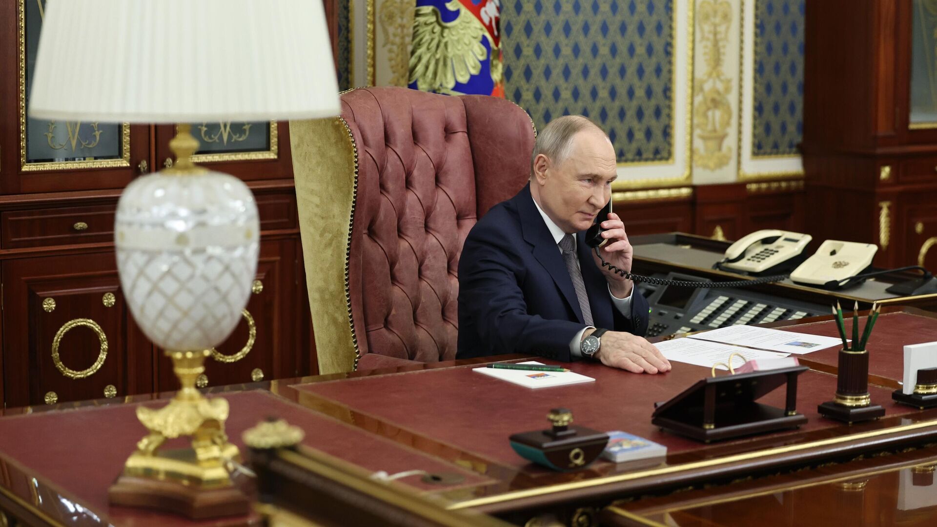 Путин проинформировал Лукашенко о результатах саммита с Трампом